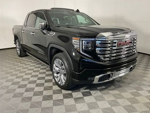 Used 2024 GMC Sierra 1500 Denali w/ Denali Reserve Package AWD/4WD image 3