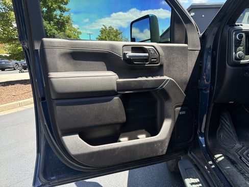 Used 2022 GMC Sierra 2500 AT4 w/ AT4 Premium Plus Package AWD/4WD image 30