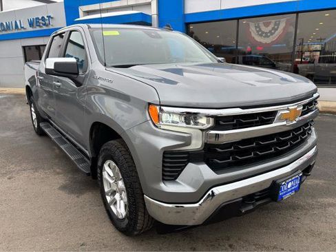 Used 2024 Chevrolet Silverado 1500 LT image 14