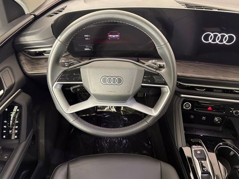 Used 2025 Audi Q5 Premium w/ Convenience Package AWD/4WD image 13