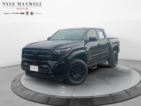 Used 2025 Toyota Tacoma SR5 AWD/4WD image 1