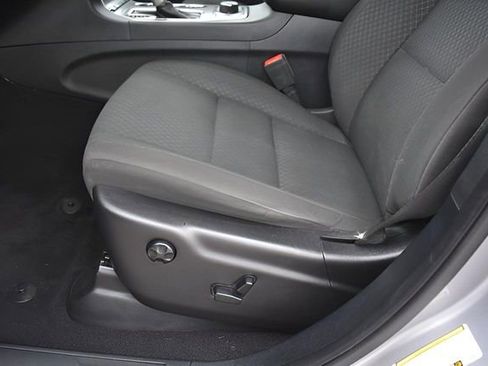 Used 2020 Jeep Grand Cherokee Laredo w/ 18" Wheel & 8.4" Radio Group image 11