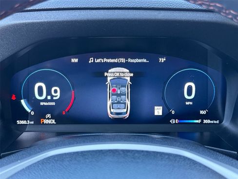 Used 2025 Ford Explorer Active w/ Active Comfort Package image 32