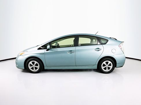 Used 2015 Toyota Prius Four image 4