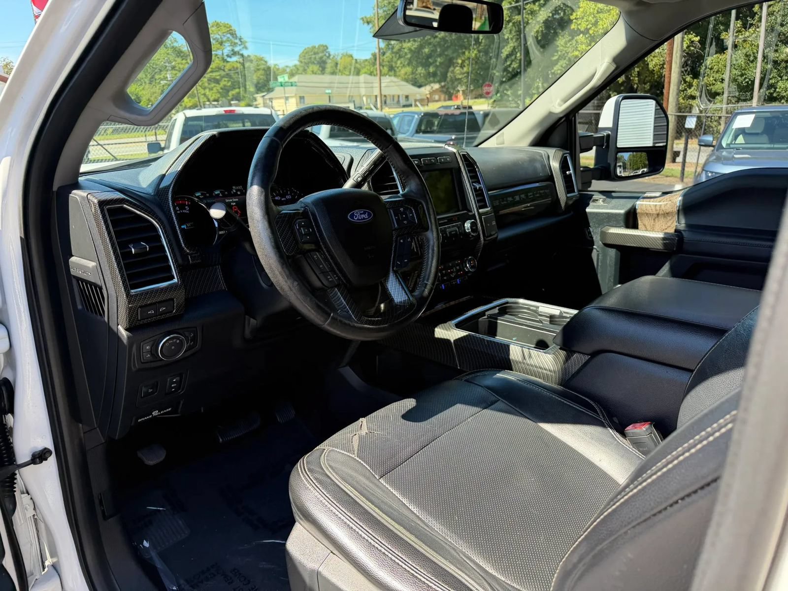 Used 2018 Ford F250 Lariat w/ Lariat Ultimate Package AWD/4WD image 11