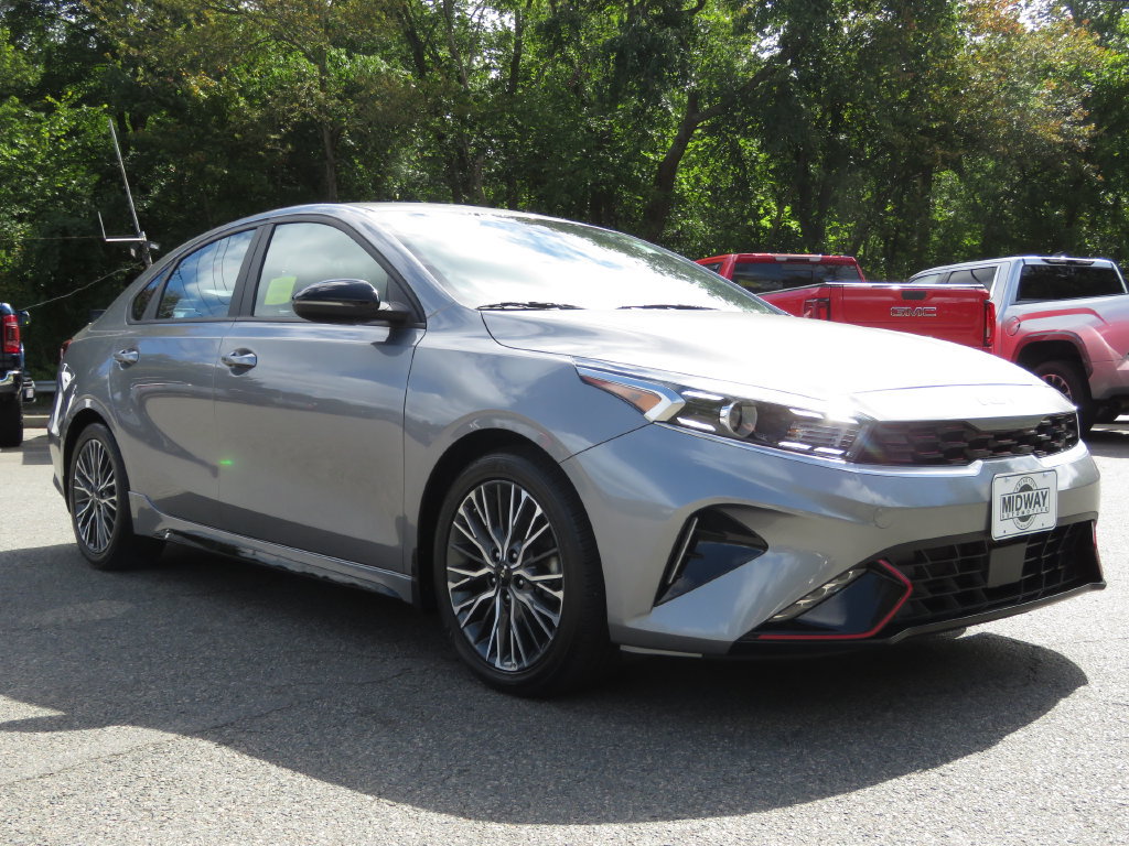 Used 2023 Kia Forte GT-Line w/ GT-Line Premium Package FWD image 3