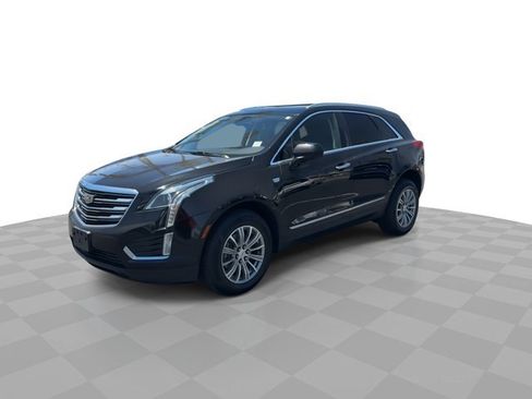 Used 2017 Cadillac XT5 Luxury FWD image 4