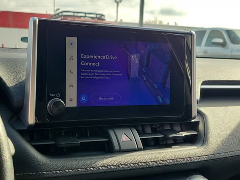 Used 2025 Toyota RAV4 XLE image 26