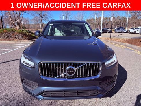 Used 2022 Volvo XC90 T5 Momentum w/ Climate Package image 2