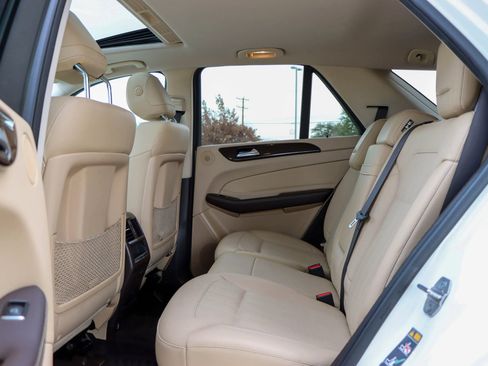 Used 2018 Mercedes-Benz GLE 350 w/ Premium 1 Package image 27