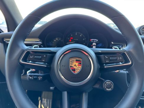 Certified 2026 Porsche Macan AWD/4WD image 27