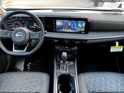 New 2026 Nissan Kicks SV image 5