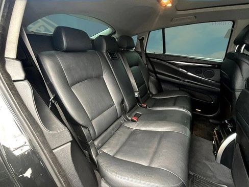 Used 2017 BMW 535i Gran Turismo image 25