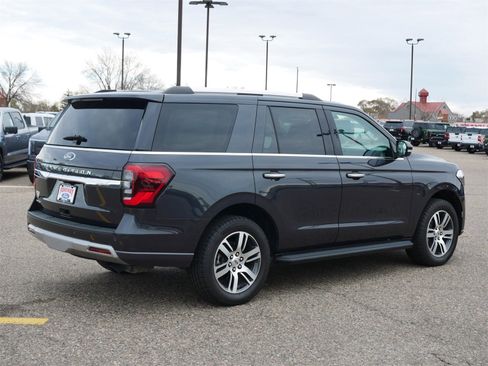 Used 2024 Ford Expedition Limited image 5