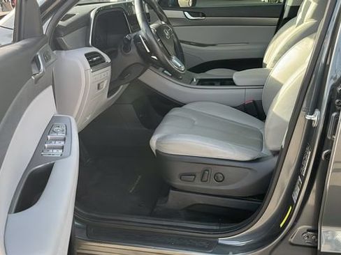 Used 2022 Hyundai Palisade SEL w/ 8P Bench Seat Package FWD image 18