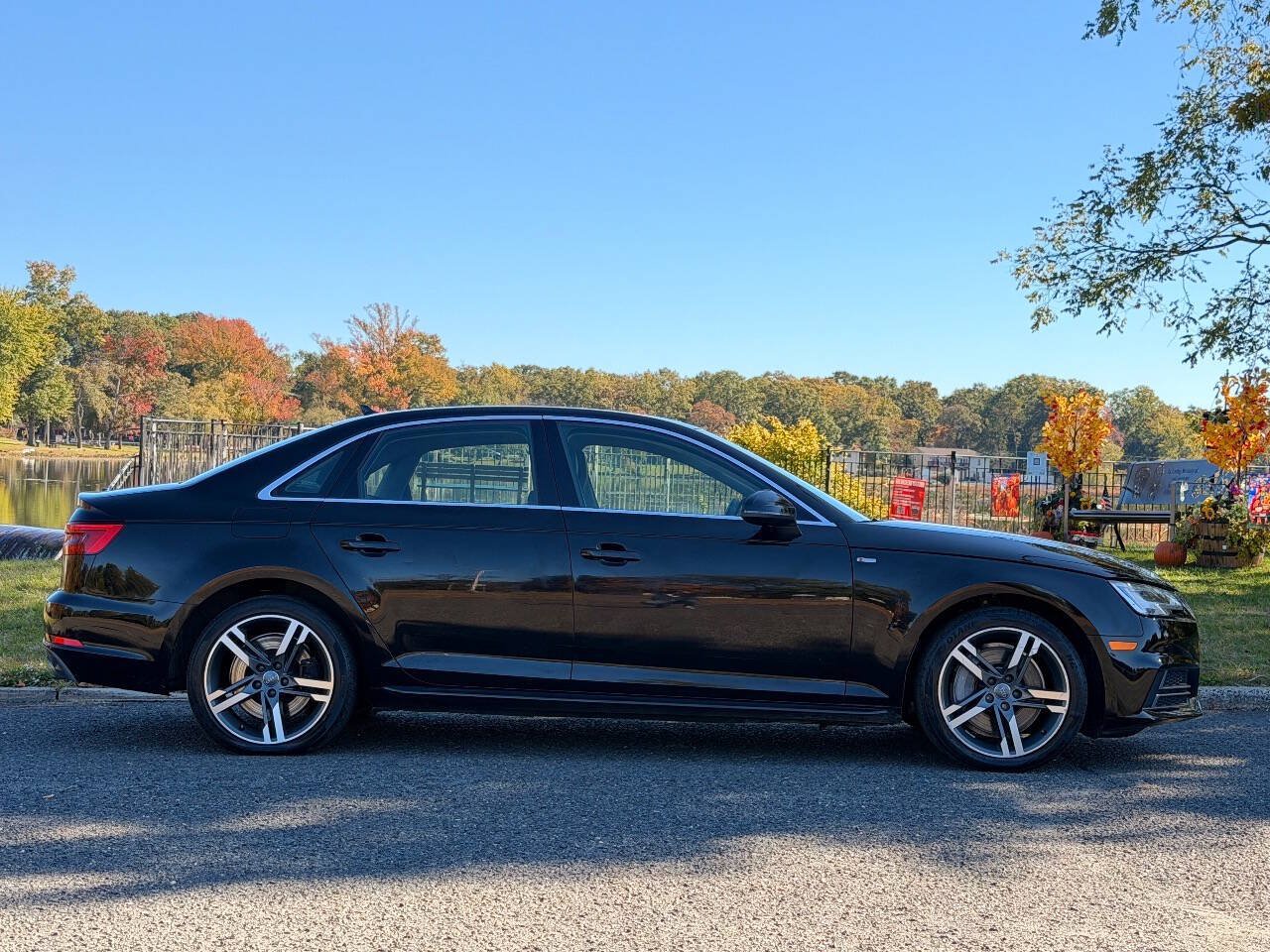 Used 2017 Audi A4 2.0T Premium Plus w/ Premium Plus Package AWD/4WD image 5