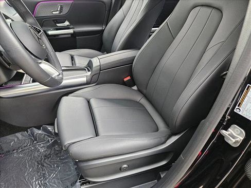 Used 2025 Mercedes-Benz GLA 250 image 16