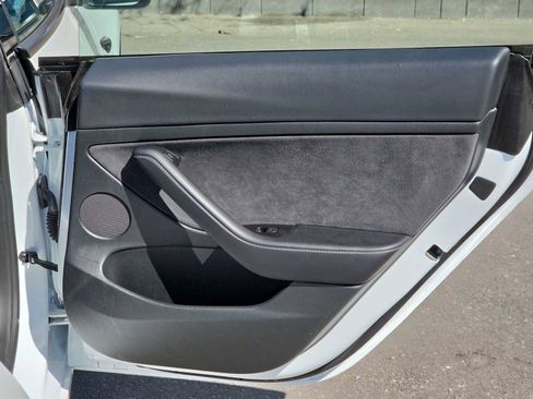 Used 2023 Tesla Model 3 Standard Range image 27