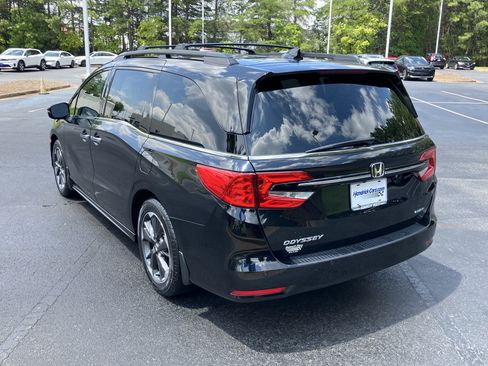 Used 2023 Honda Odyssey Elite image 7