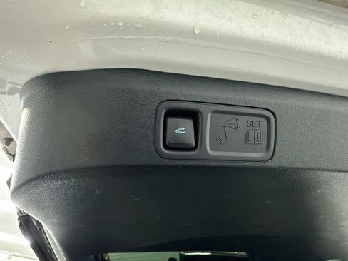 Used 2024 Ford Expedition Max Limited AWD/4WD image 22