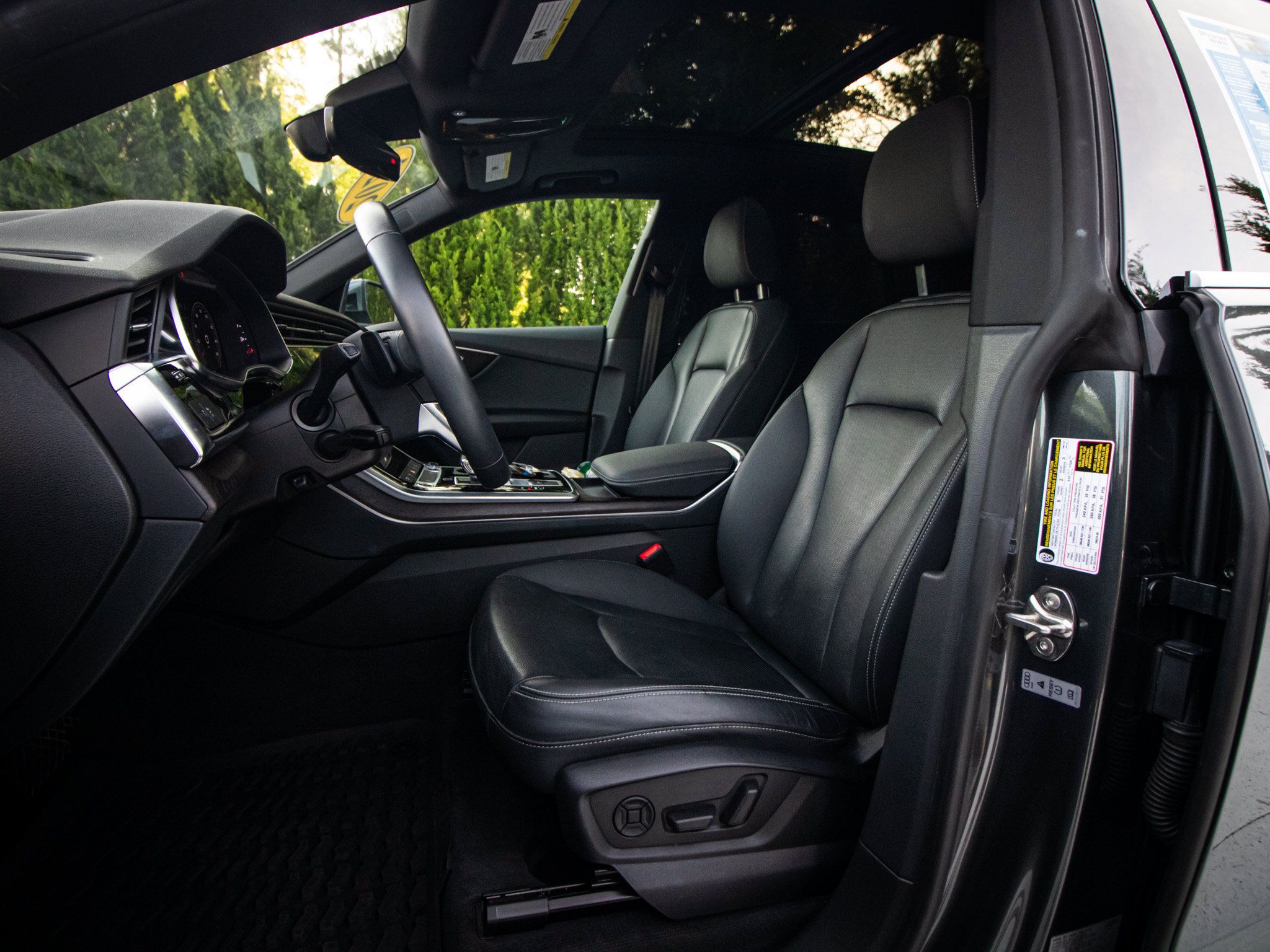 Used 2021 Audi Q8 Premium Plus AWD/4WD image 16