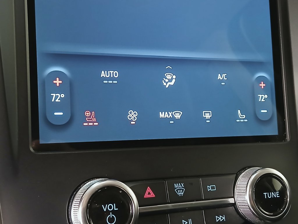 Used 2024 Ford Edge Titanium AWD/4WD image 22
