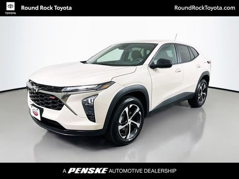 Used 2026 Chevrolet Trax RS w/ Driver Confidence Package image 1