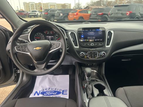 Used 2024 Chevrolet Malibu LT image 18