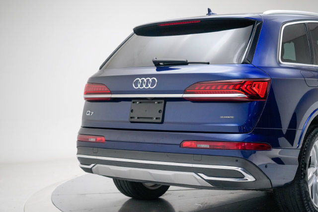 Used 2023 Audi Q7 2.0T Premium Plus w/ Premium Plus Package AWD/4WD image 9