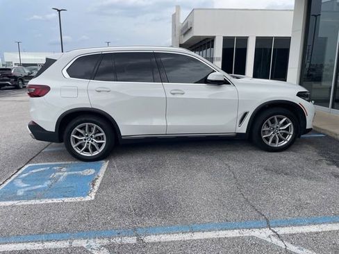 Used 2022 BMW X5 xDrive40i AWD/4WD image 2