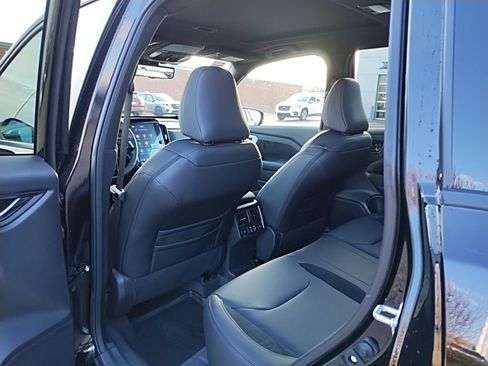 Used 2026 Subaru Forester Touring AWD/4WD image 47