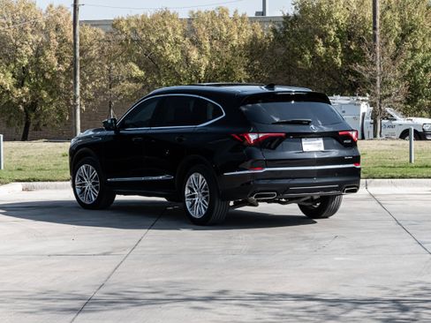 Used 2024 Acura MDX SH-AWD w/ Advance Package image 3