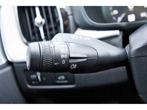 Used 2021 Volvo XC60 T5 Inscription w/ Advanced Package image 19