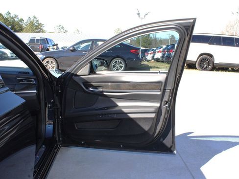 Used 2015 BMW 750i image 34