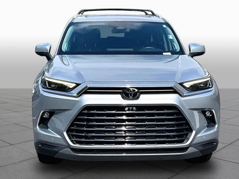 Certified 2024 Toyota Grand Highlander AWD image 4