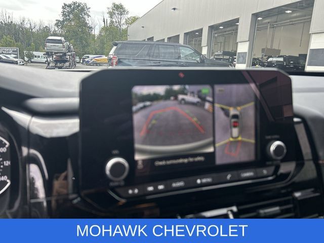 Used 2025 Nissan Pathfinder Rock Creek AWD/4WD image 14