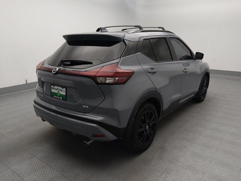 Used 2021 Nissan Kicks SR w/ Interior Electronics Package FWD image 9