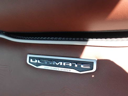 Used 2024 GMC Sierra 1500 Denali Ultimate AWD/4WD image 13