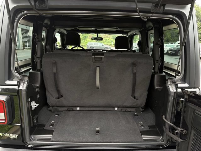 Used 2022 Jeep Wrangler Sport AWD/4WD image 26