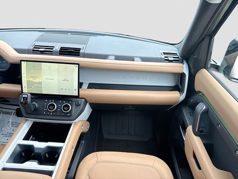 New 2026 Land Rover Defender 110 X-Dynamic SE AWD/4WD image 18