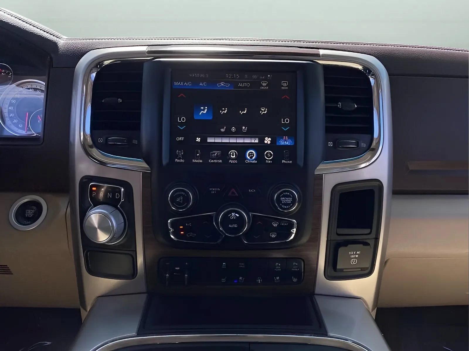 Used 2016 RAM 1500 Laramie w/ Convenience Group RWD image 18