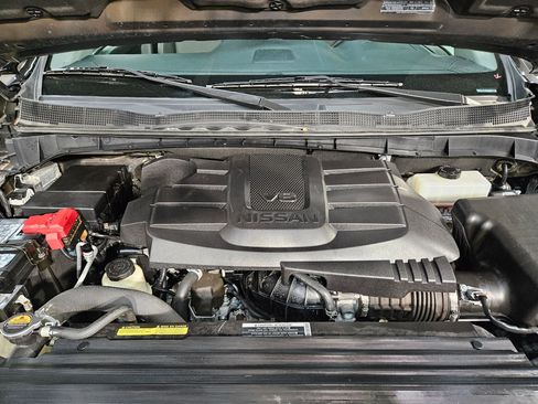 Used 2023 Nissan Titan SV image 19