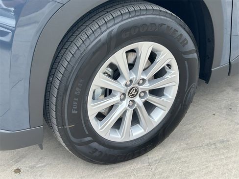 Used 2026 Toyota Grand Highlander XLE image 9