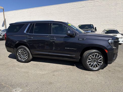 Used 2023 GMC Yukon Denali Ultimate AWD/4WD image 4
