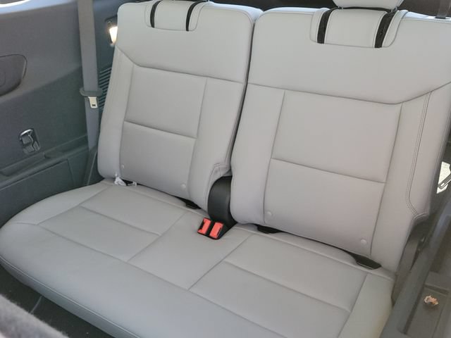 New 2026 Ford Explorer Active w/ Active Comfort Package AWD/4WD image 8