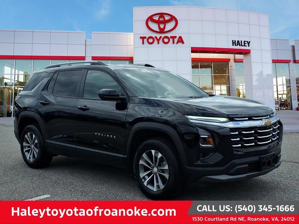 Used 2025 Chevrolet Equinox LT w/ Convenience Package II FWD image 1