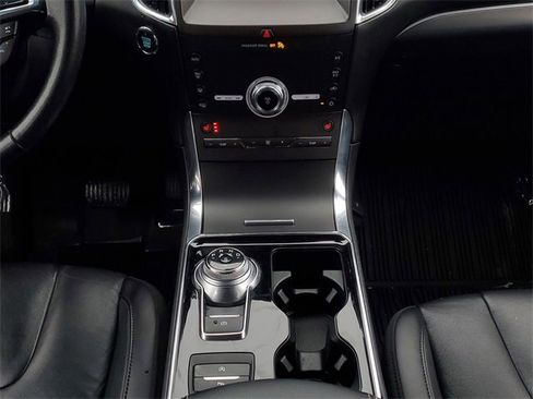 Certified 2020 Ford Edge Titanium image 29