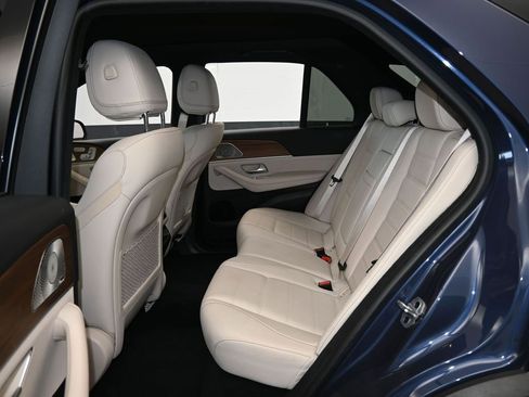 Used 2024 Mercedes-Benz GLE 450e 4MATIC image 47