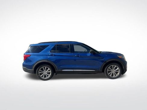 Used 2020 Ford Explorer XLT w/ Equipment Group 202A RWD image 4