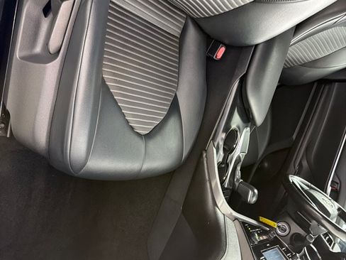 Used 2020 Toyota Camry SE FWD image 24